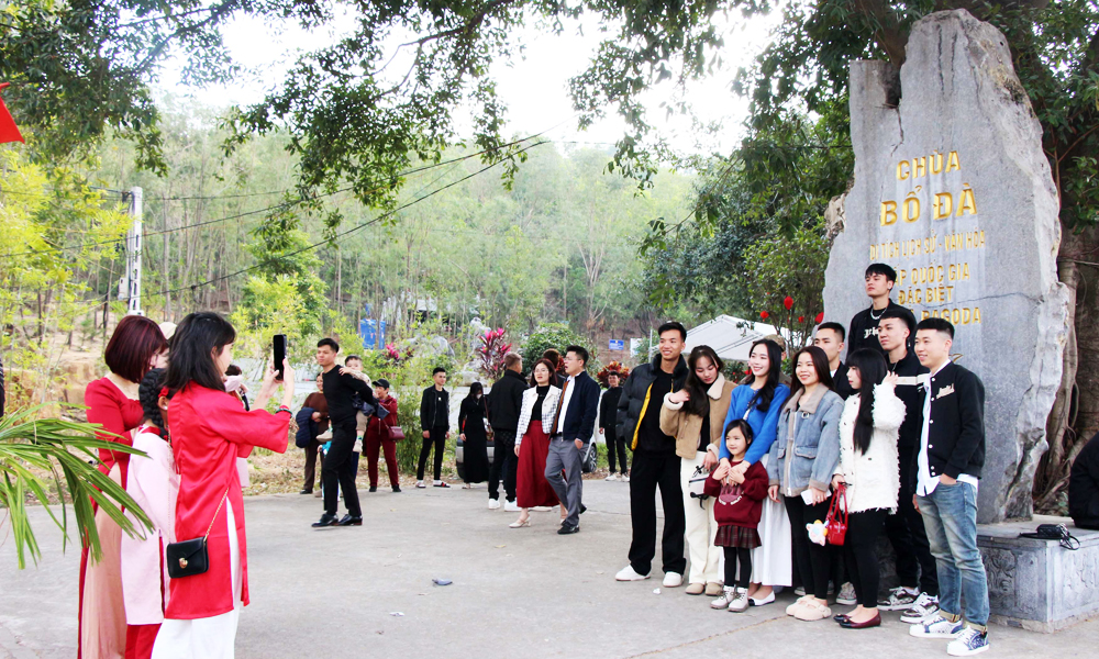 Quảng bá các điểm du lịch văn hóa VĂN HÓA